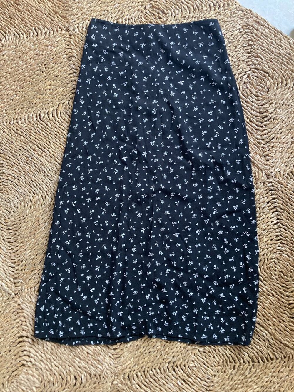 Brandy Melville A-Line Skirt Y2k 90s CBC Black and Floral Small
